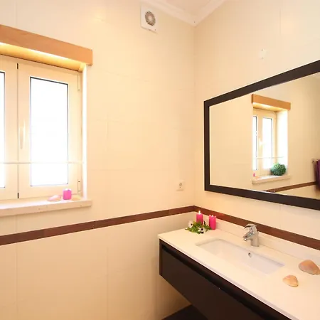 Вилла Villa In Albufeira With Pool Near Beaches *