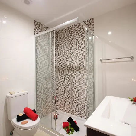 Вилла Villa In Albufeira With Pool Near Beaches *