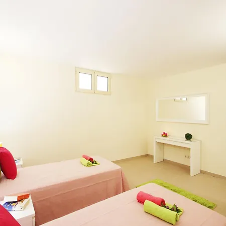 Villa Villa In Albufeira With Pool Near Beaches *